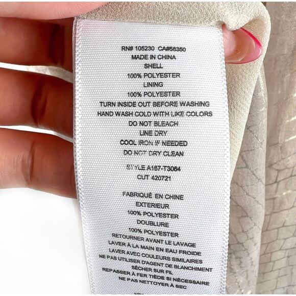 Joie Mirla Gold Metallic Shimmer Sleeveless Blouse XS Croc Print Holiday - Picture 7 of 8